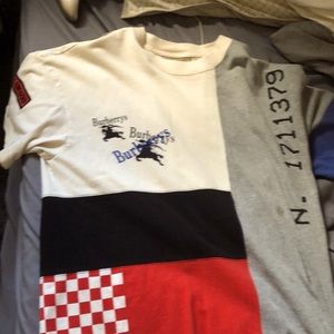 Burberry t shirt medium
